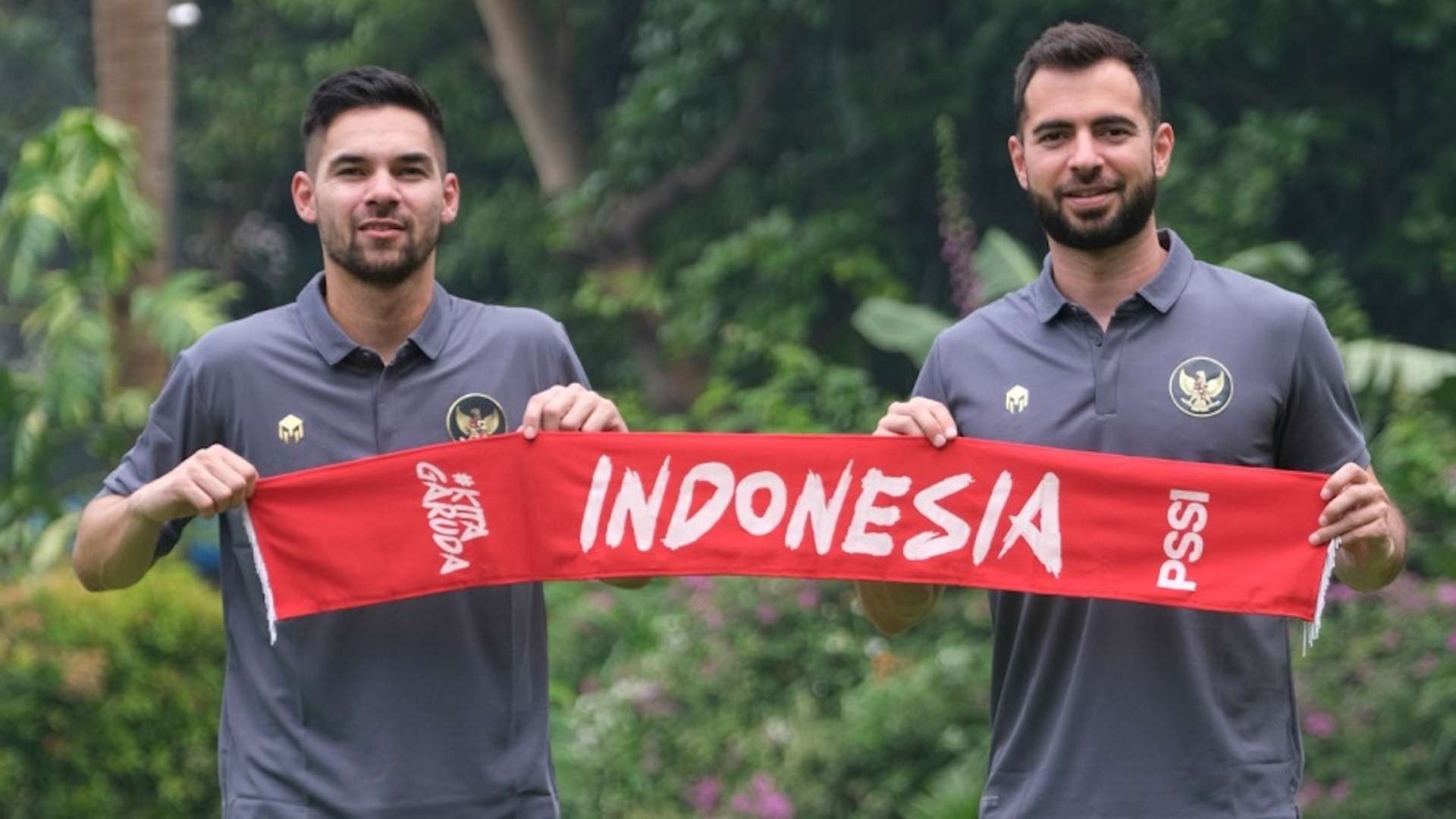 队徽则通过 队徽则通过